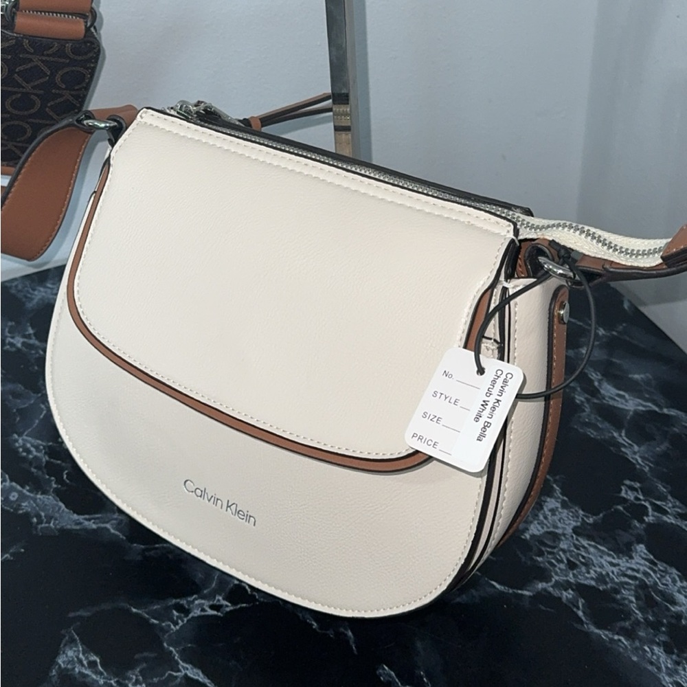 Calvin Klein Bag Bella Novelty Crossbody Leather Cherub White AUTHENTIC NWT - Picture 13 of 14